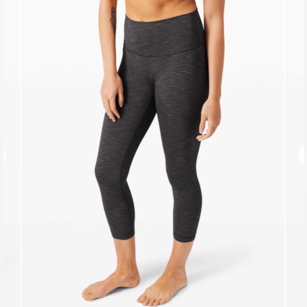 Lululemon athletica wunder under leggings M 8 legging heathered gray black grey